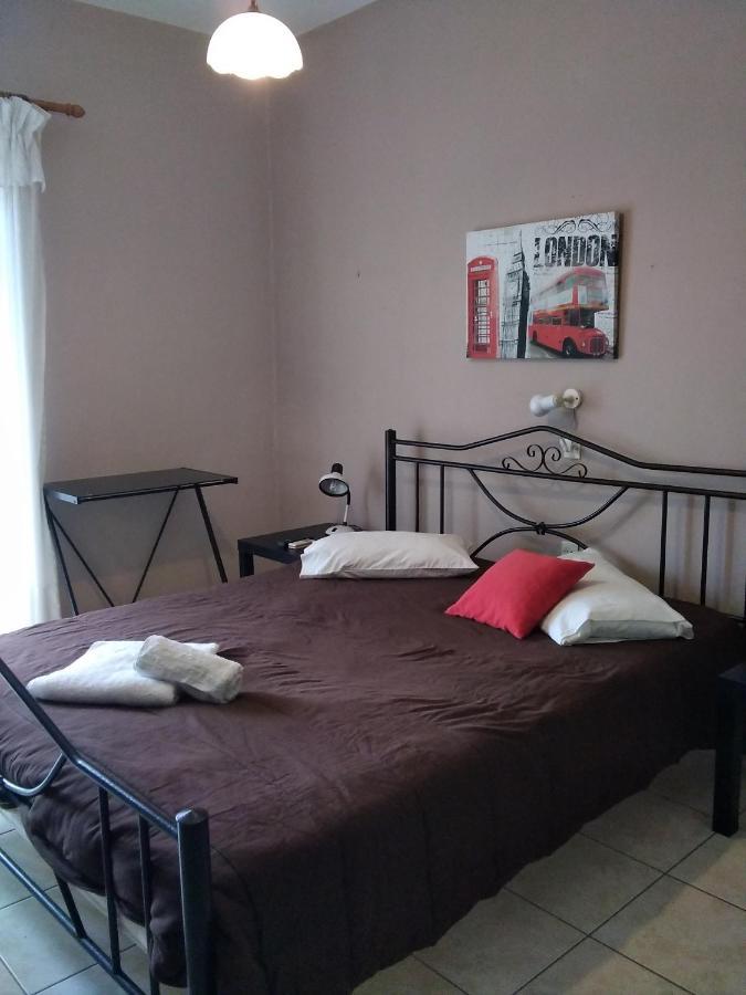 Pension Alexandros Preveza Bagian luar foto
