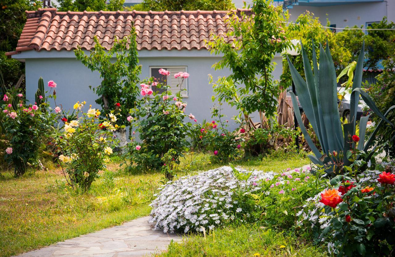 Pension Alexandros Preveza Bagian luar foto